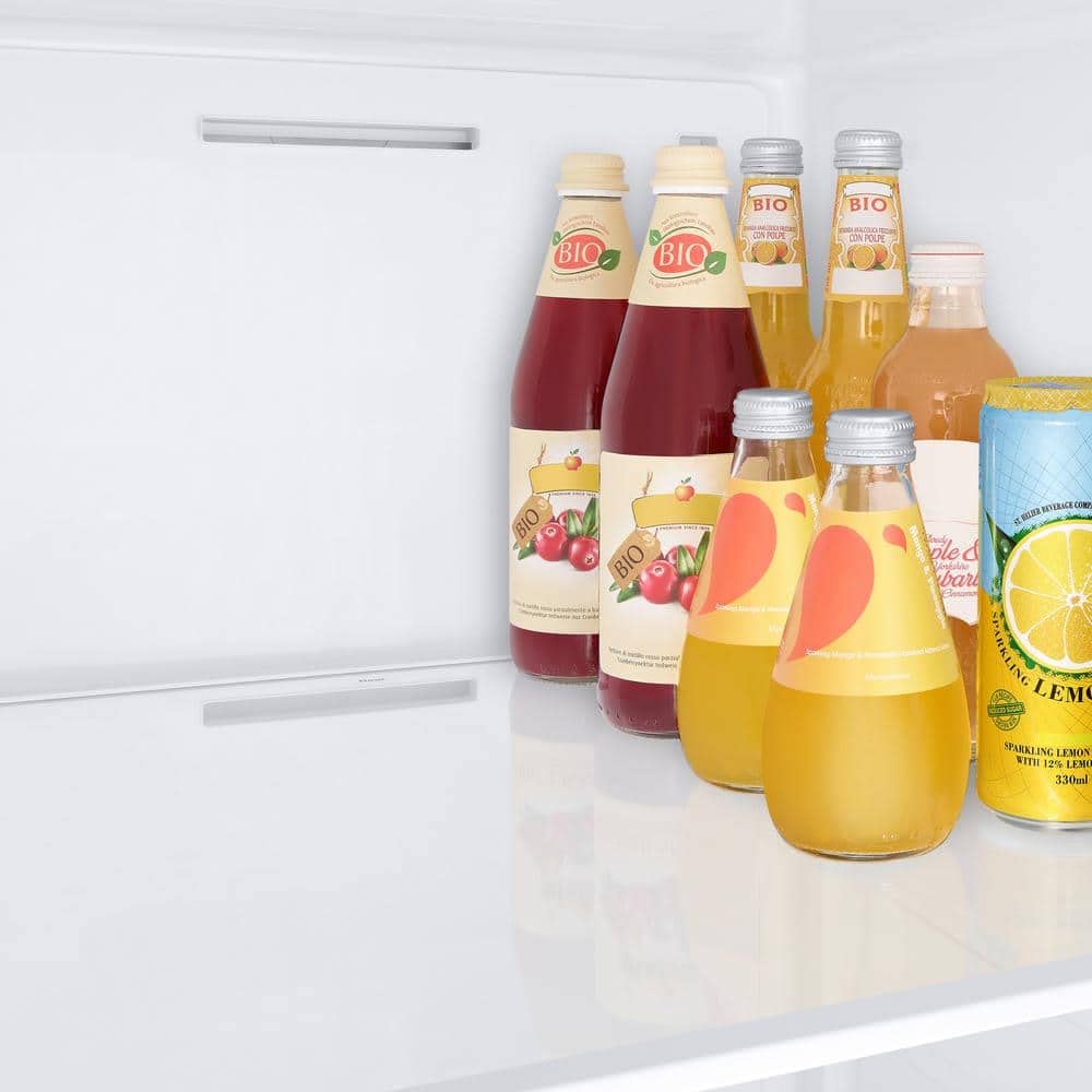 Samsung Family Hub 26.7 Cu. Ft. Side-by-Side Refrigerator